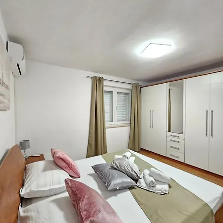 Apartments Iva Makarska Exterior photo