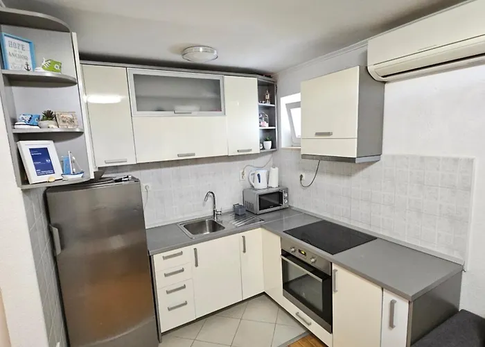 Apartments Iva